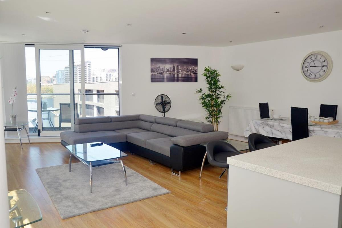 Appartement Excel Luxury Flat à Londres Extérieur photo